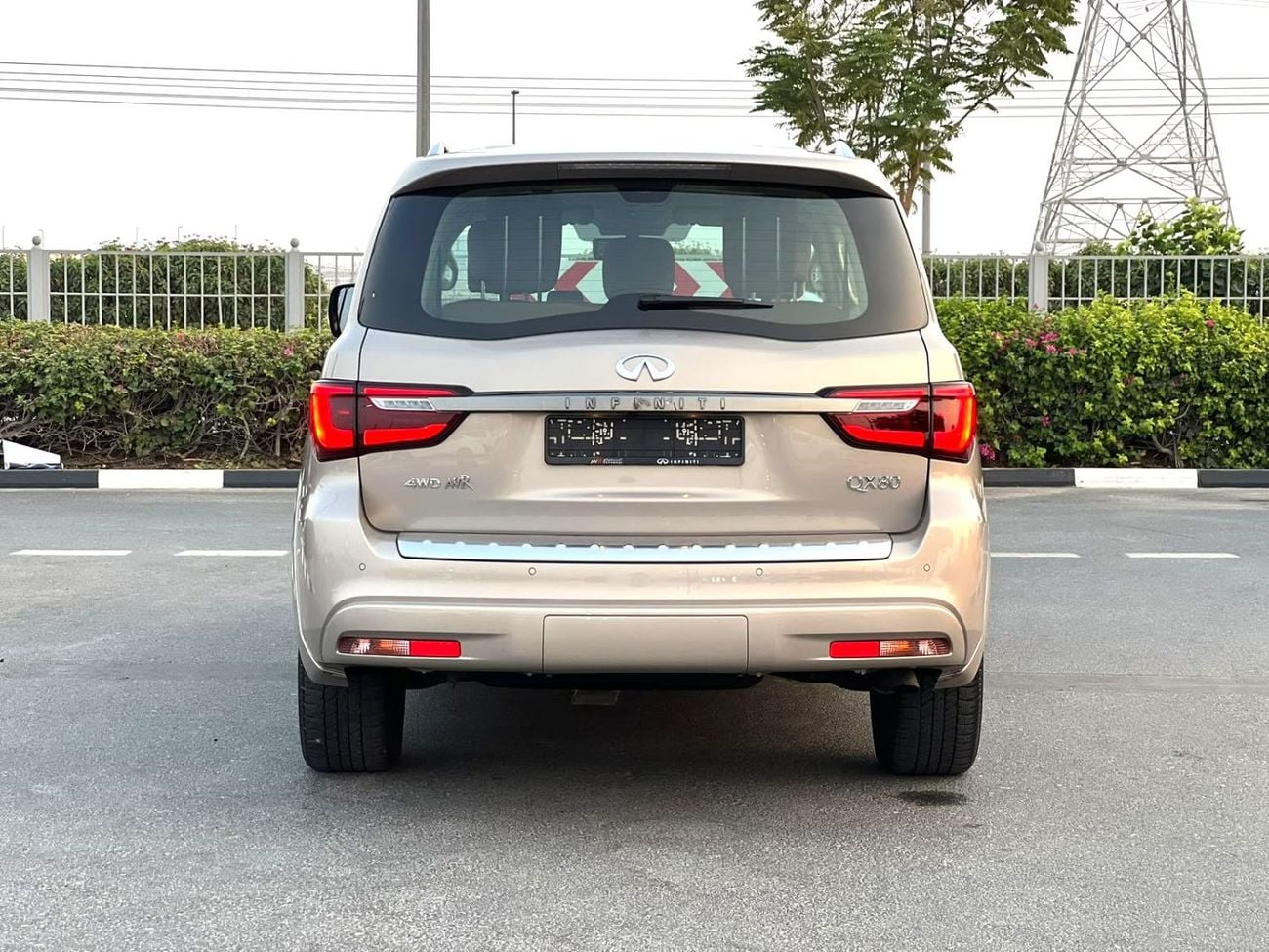 إنفينيتي QX80 LUXURY PROACTIVE