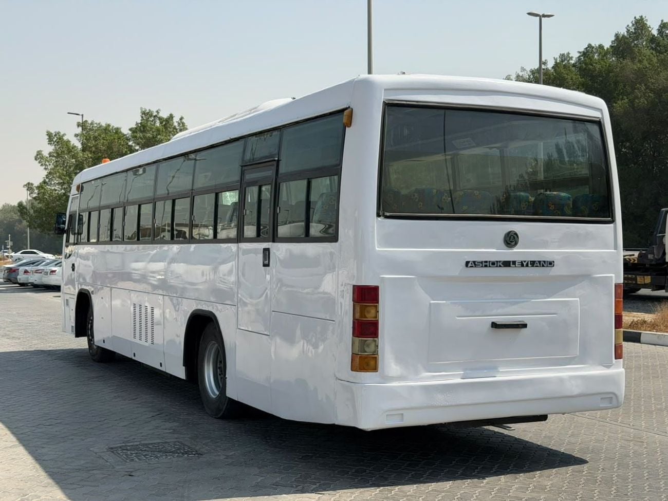 اشوك ليلاند فالكون 5.7L