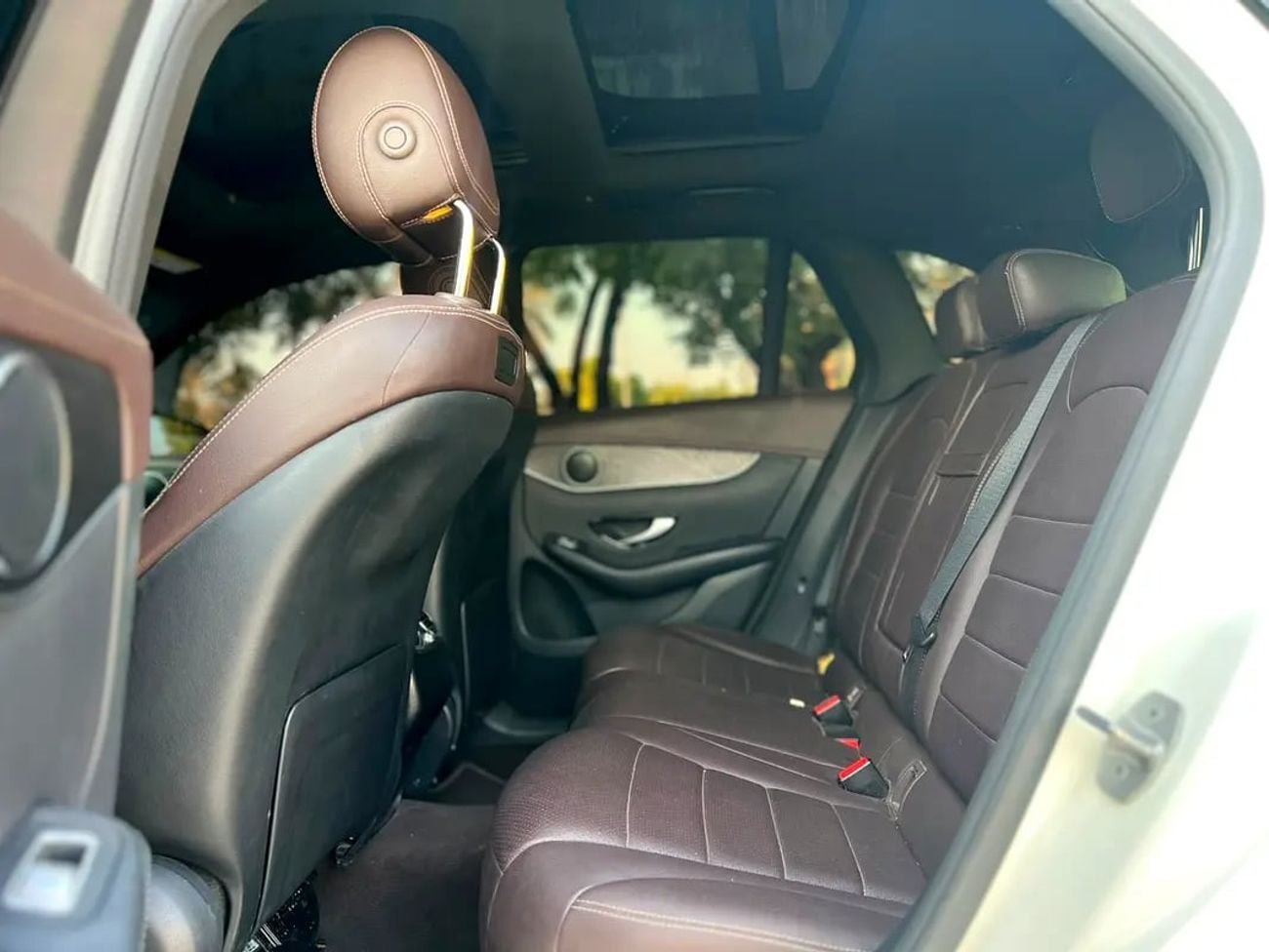 Mercedes Benz GLC250 GLC 250 4MATIC | GCC Specs | Excellent Condition