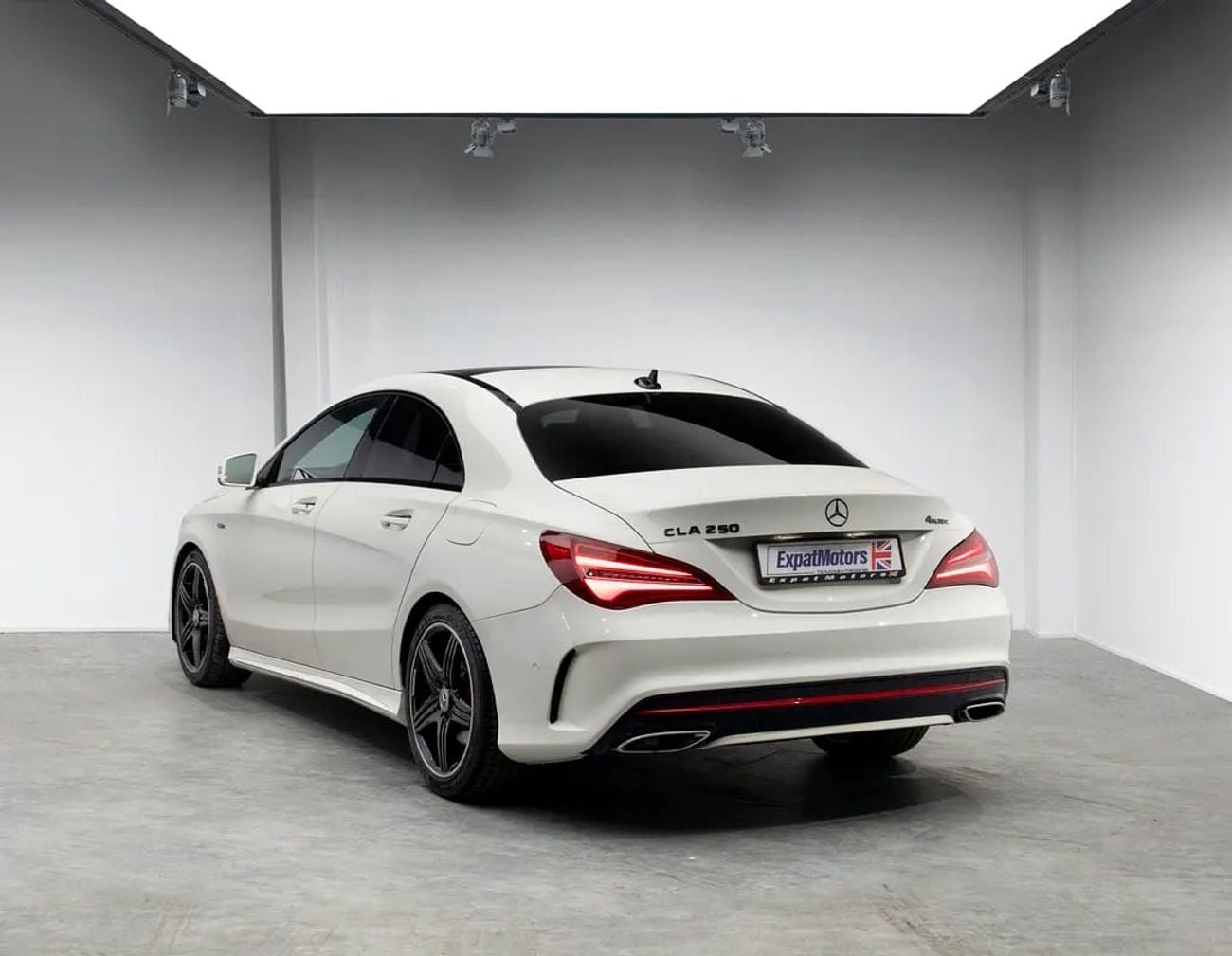 Mercedes Benz CLA250 0% DP Available • Full-Service History • GCC