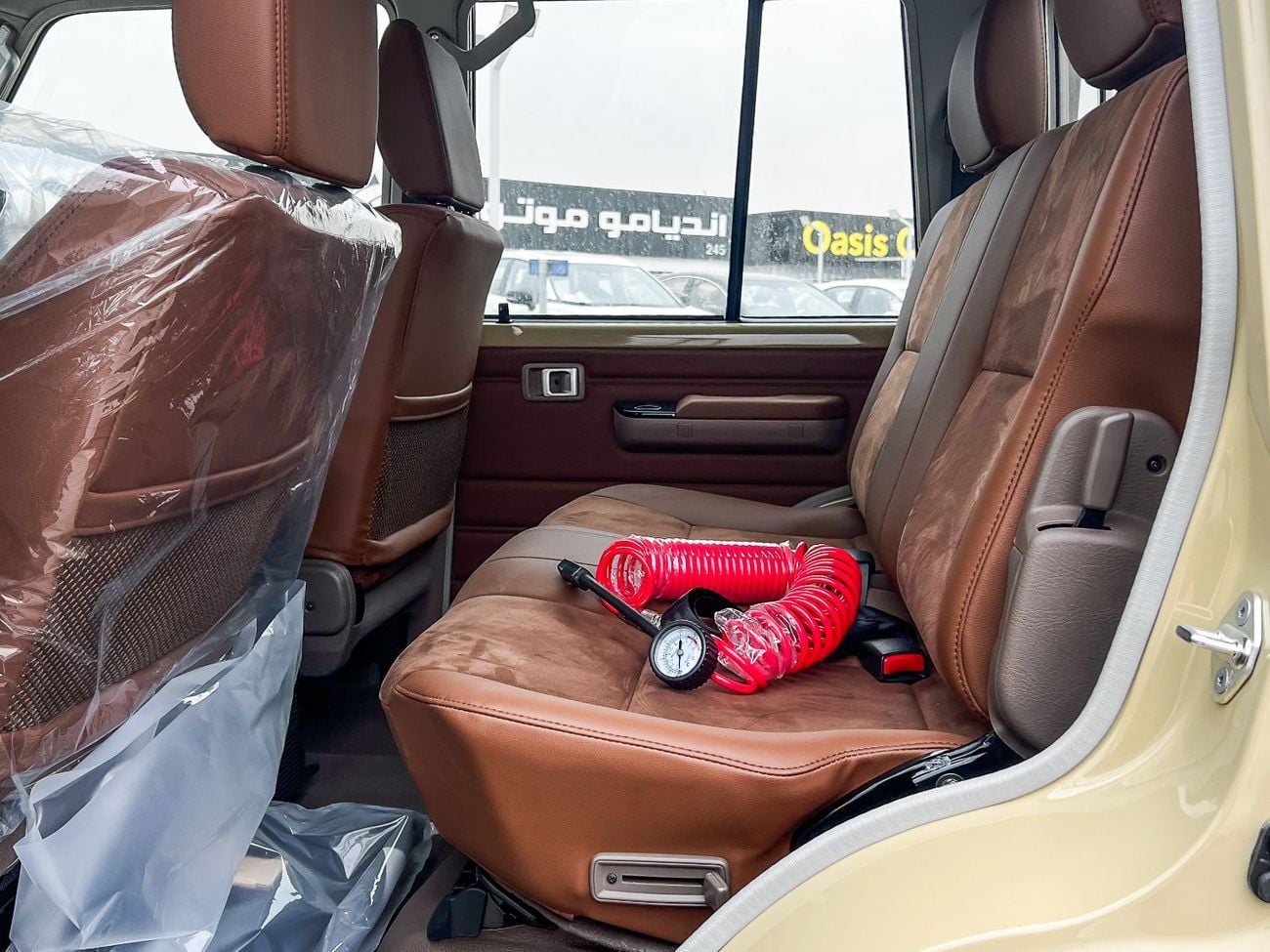 تويوتا لاند كروزر بيك آب EXPORT ONLY - FULL OPTION 4.0L PETROL (OMANI)