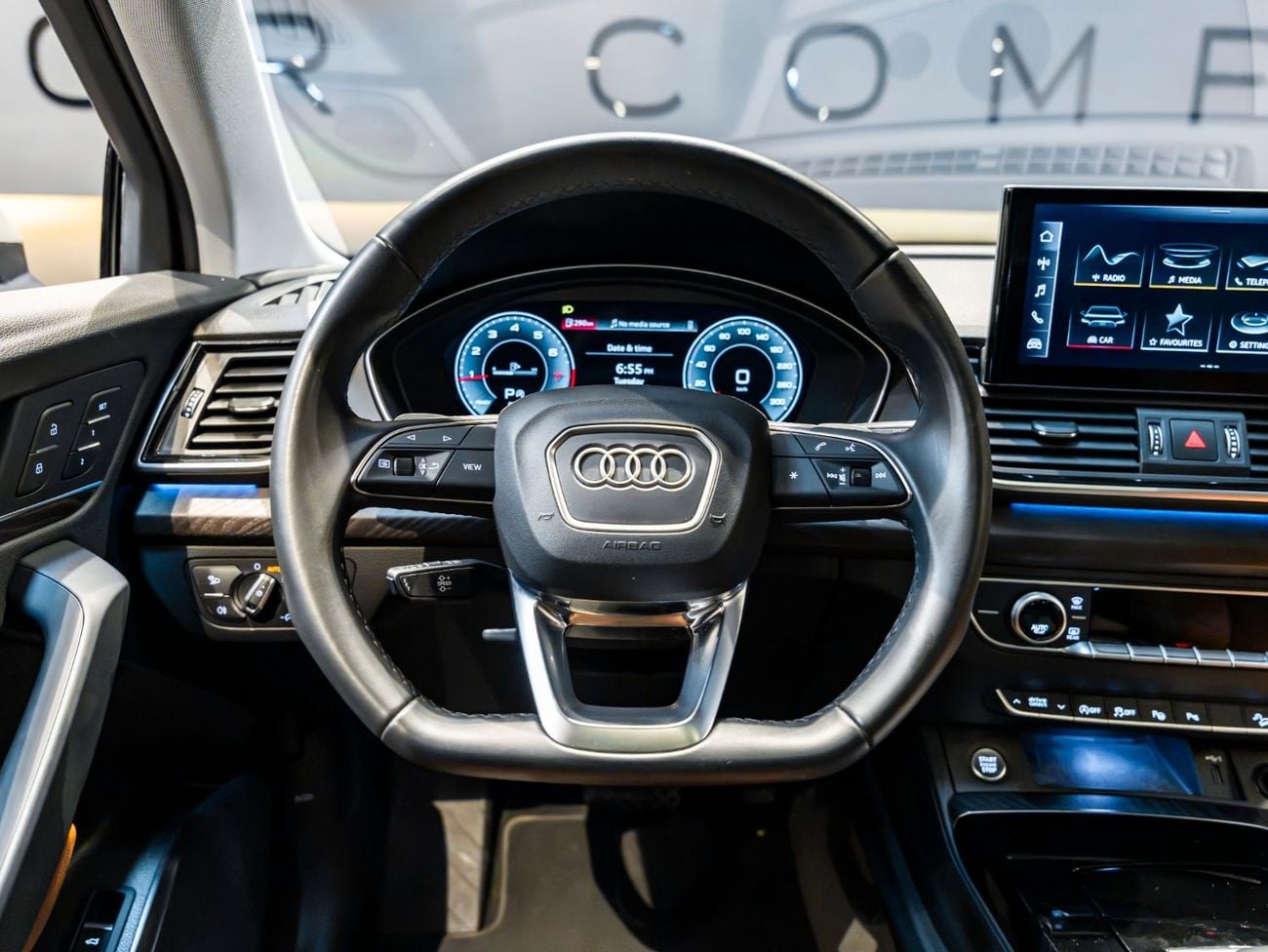 Audi Q5 45 TFSI SPORTBACK S-LINE BUY NOW, PAY 2027 | THE BLACKLINE STANDARD | June 2027 Warranty + Service, GCC, Low KMs