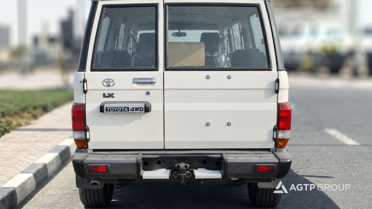 Toyota Land Cruiser 70 LC 76 | 5-DOOR 4.2L Diesel | Manual | AFRICA EXPORT | READY STOCK