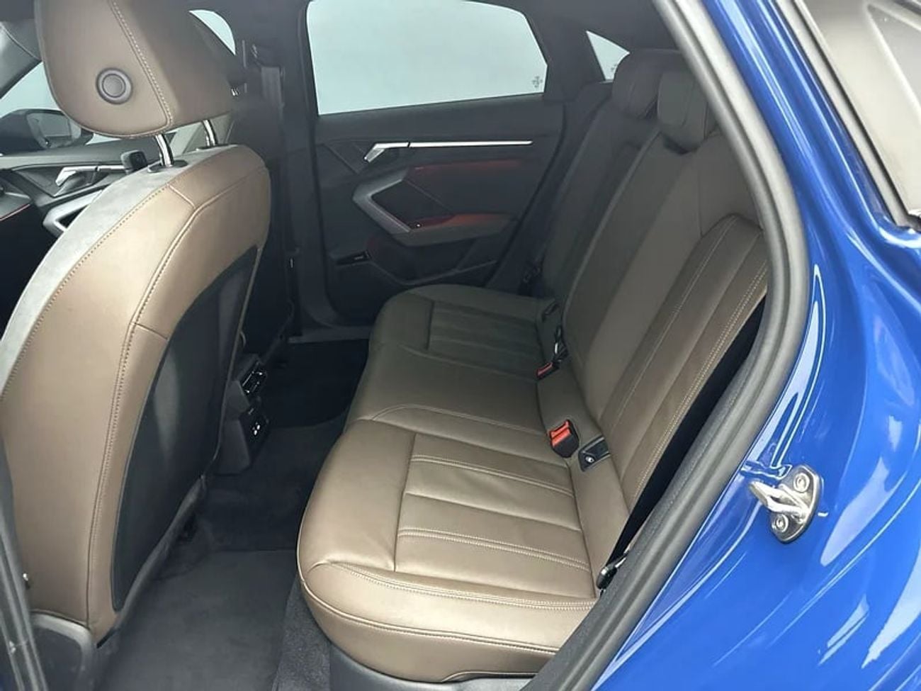 Audi A3 35 TFSI S-LINE 1.4L Sedan 150hp (Ref# 43072)