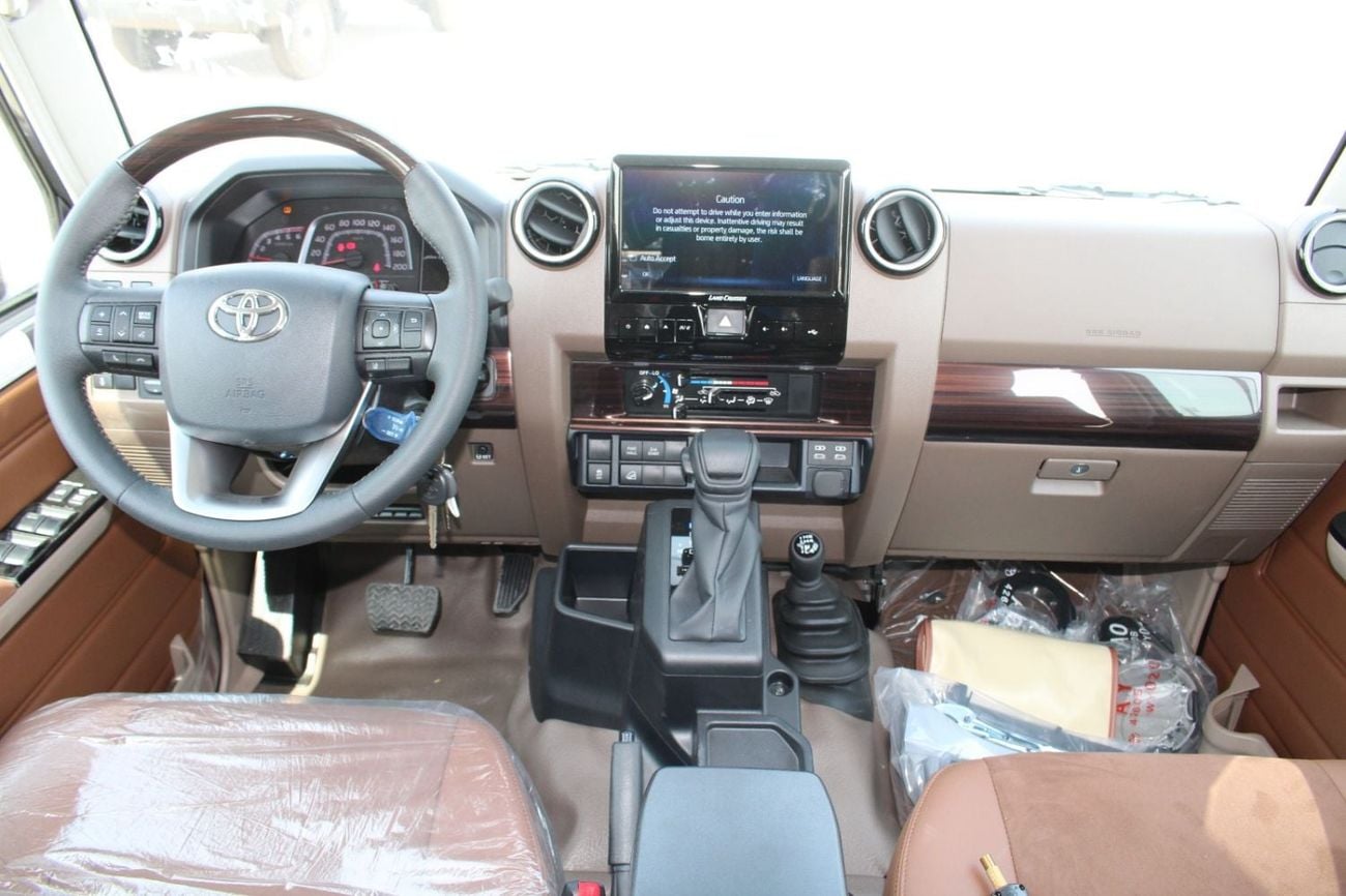 Toyota Land Cruiser 70 LC79 LX
