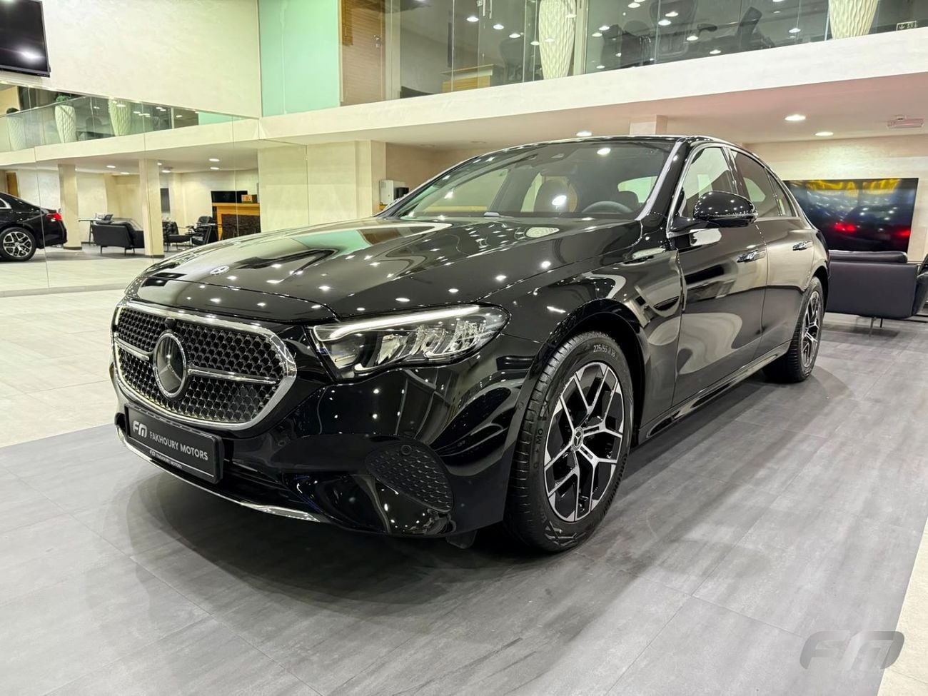 مرسيدس بنز E200 ستاندارد