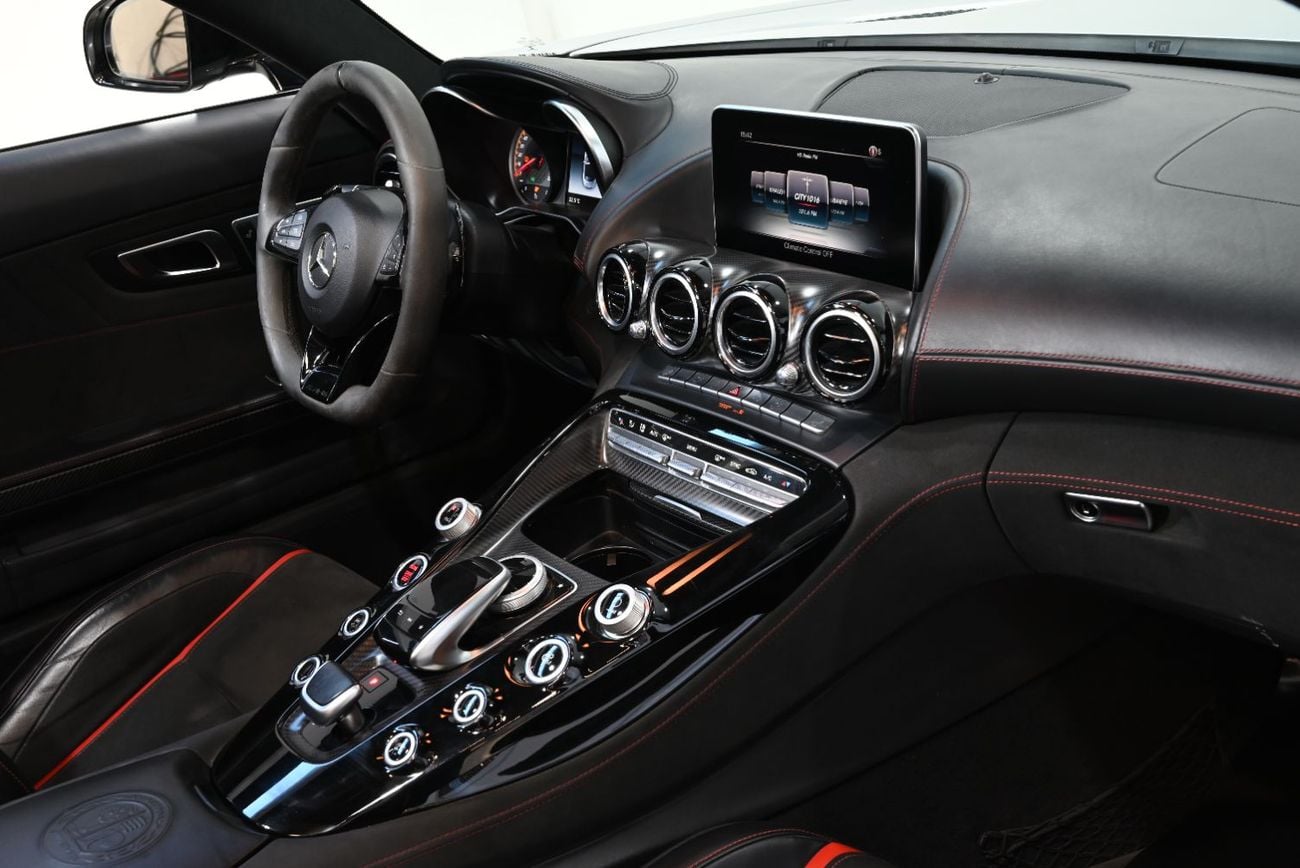 Mercedes Benz AMG GT C 2018 Mercedes-AMG GT C Roadster, Full Service History, Excellent Condition, GCC