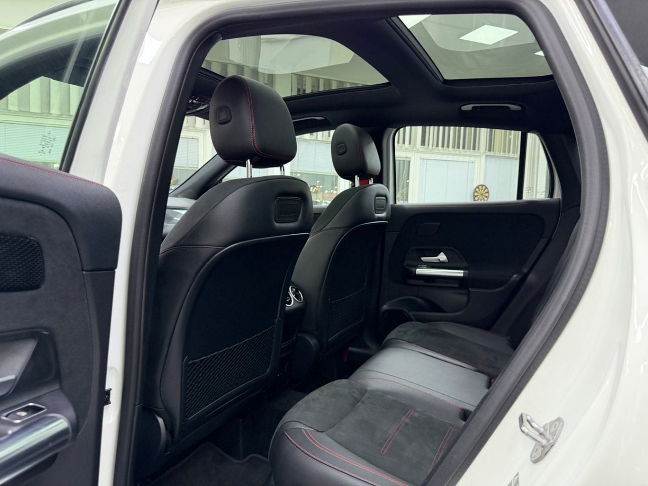Mercedes Benz GLA 35 AMG 4MATIC GCC .. FSH .. Original paint .. Perfect Condition .. AMG