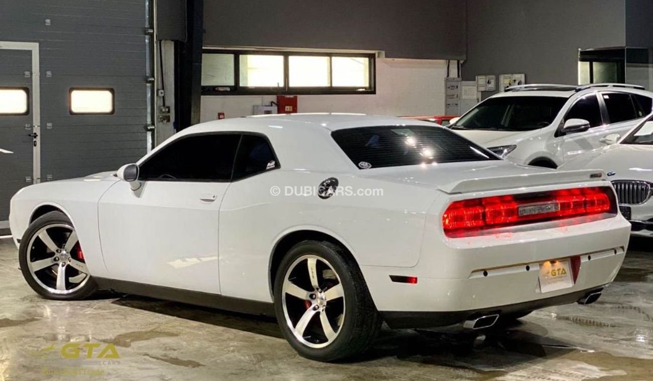 Dodge Challenger 2014 Challenger 6.4 SRT 8 with 1 Year Warranty