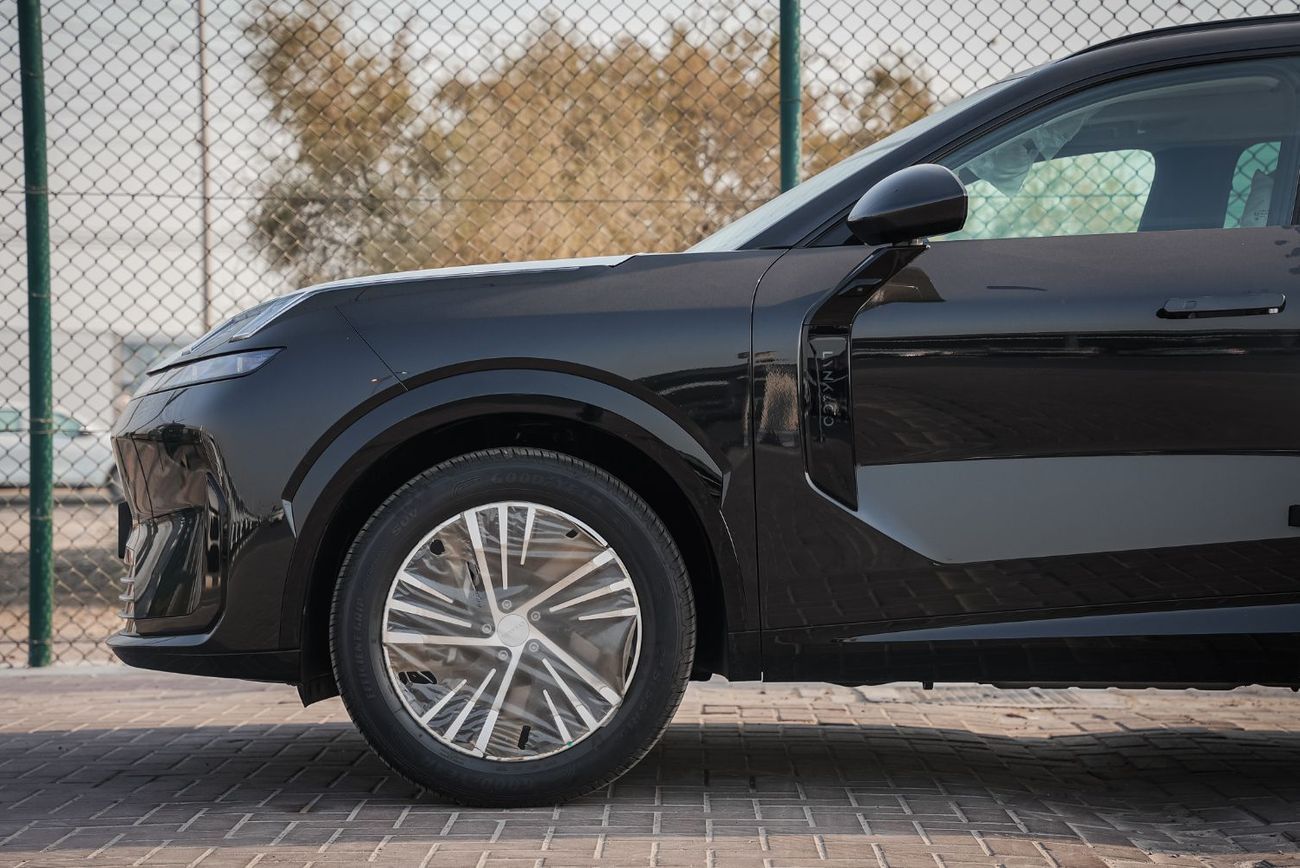 لينك أند كو 08 HALO 2025 Lynk & Co 08 EM-P 220 Performance AWD