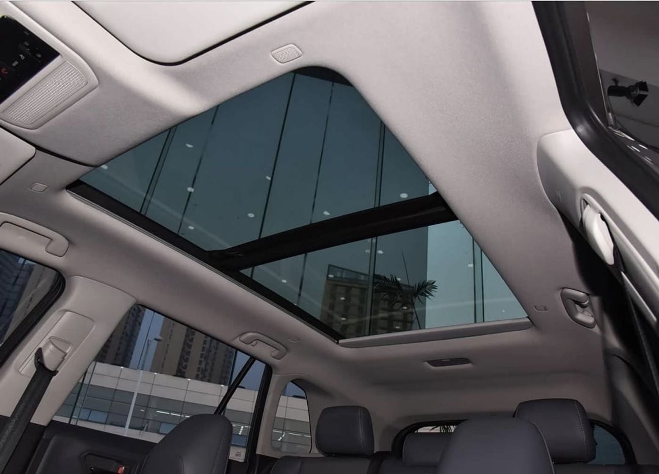تويوتا راف ٤ ADVENTURE تويوتا RAV4 2.5 لتر هايبرد دفع رباعي - النسخة الرائدة