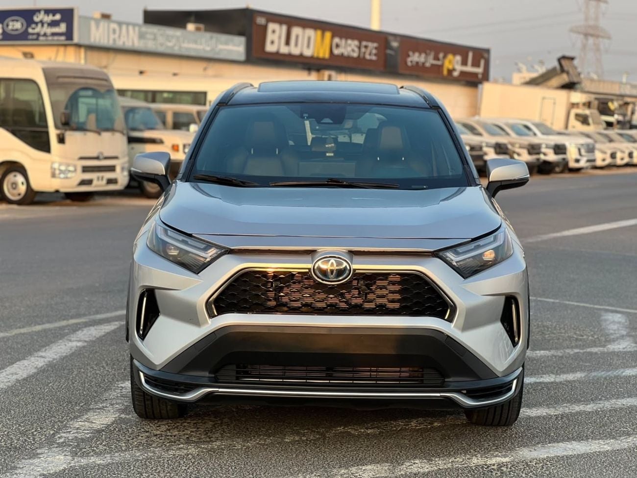 Toyota RAV4 2023 Toyota Rav4 Hybrid XSE Full Option 2.5L V4 - Sunrof - Leather Seat - AWD 4x4 - Rear Camera & Se
