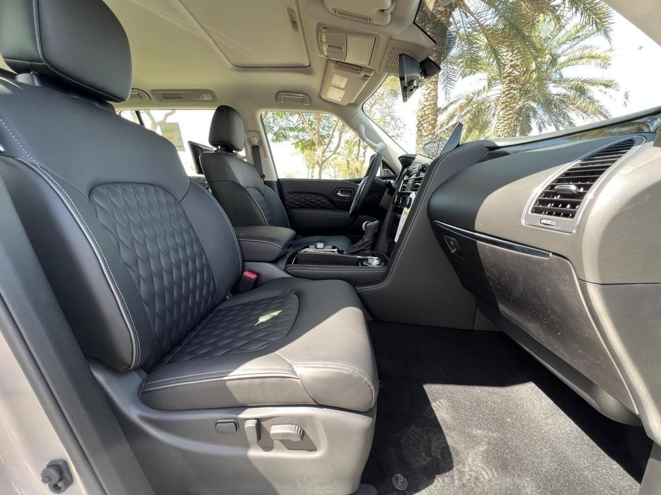 Infiniti QX80 LUXE SENSORY PROACTIVE 5.6L