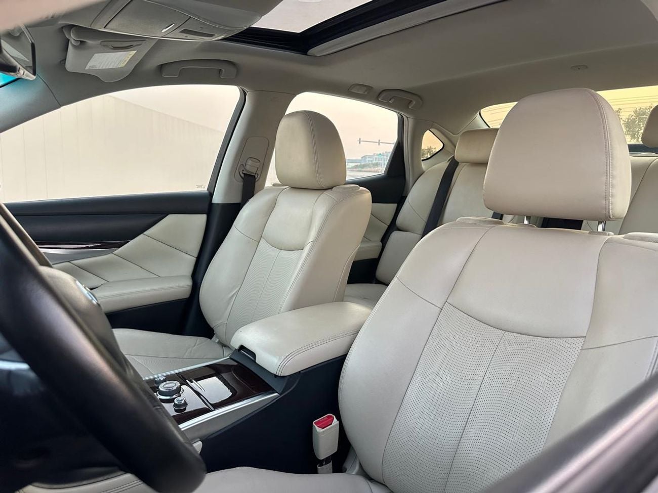 إنفينيتي Q70 إكسيلنس