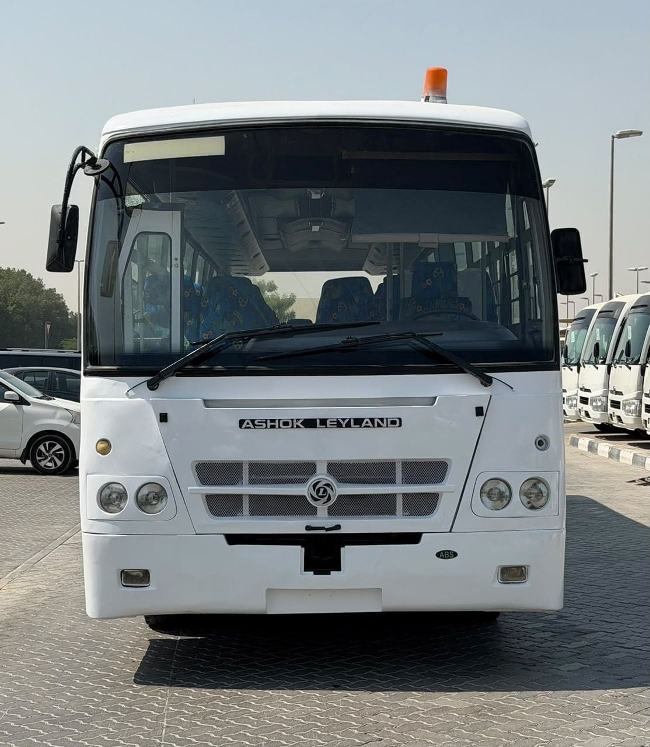 اشوك ليلاند فالكون 5.7L