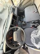 Isuzu NPR STANDARD