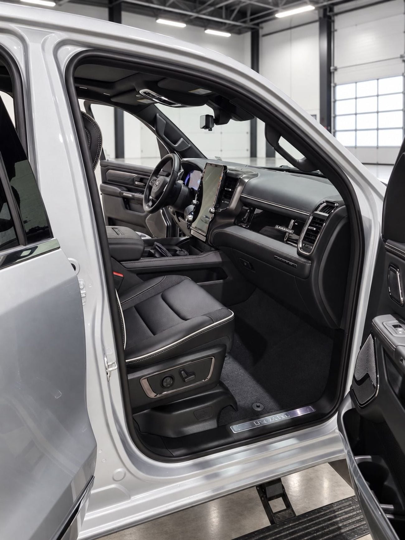 RAM 1500 LIMITED FULL SPEC LIMITED LONGHORN OFF-ROAD PACKAGE 5.7