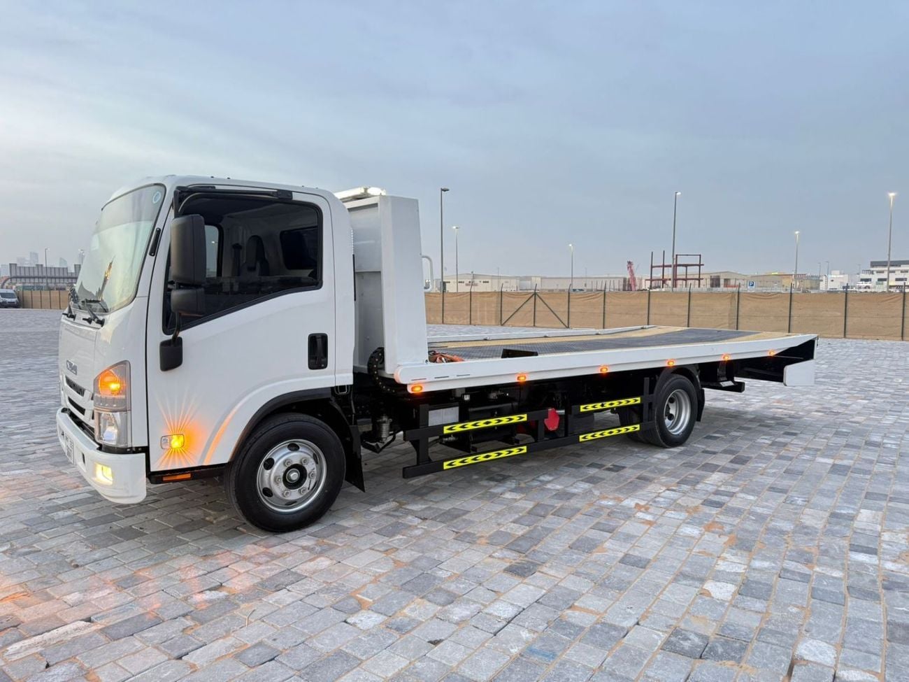 Isuzu NPR 85