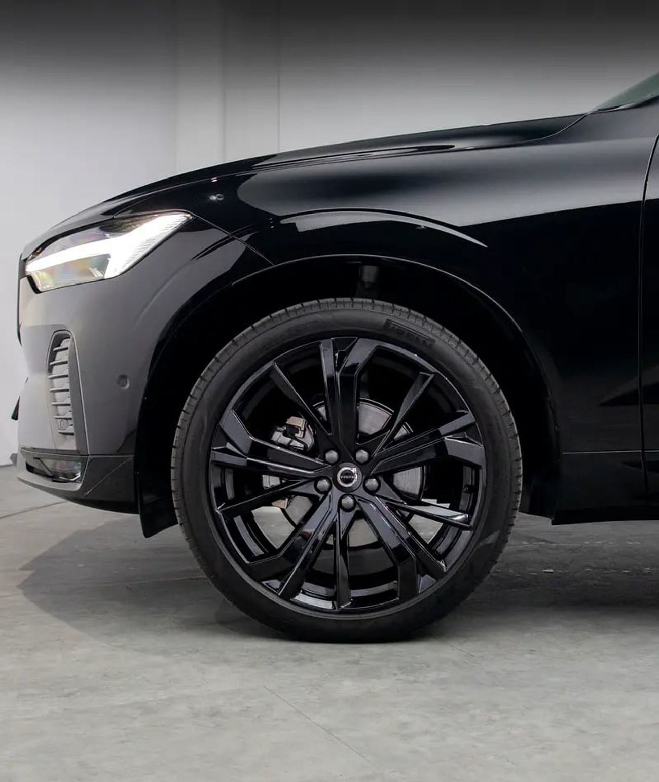 Volvo XC60 ULTIMATE DARK Low KM • 0%DP Available • Warranty • FDSH • GCC