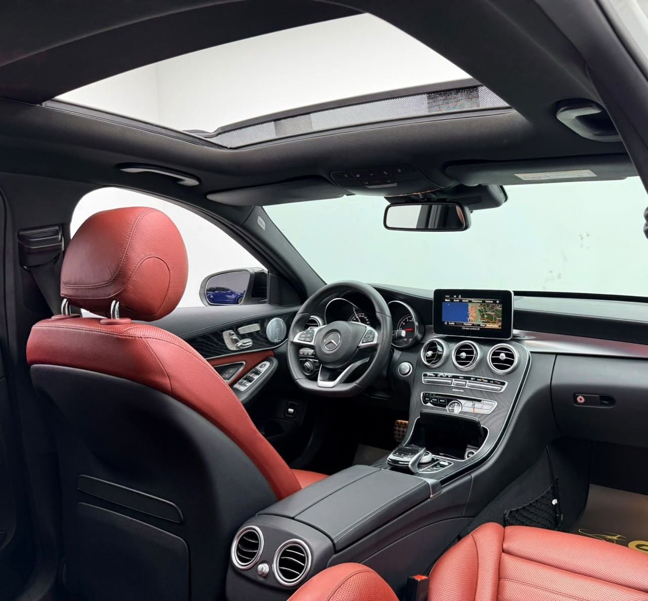 مرسيدس بنز سي 43 ايه ام جي STANDARD مرسيدس C43 AMG 4Matic موديل 2018، سجل صيانة كامل، كاملة المواصفات، بحالة ممتازة، خليجية
