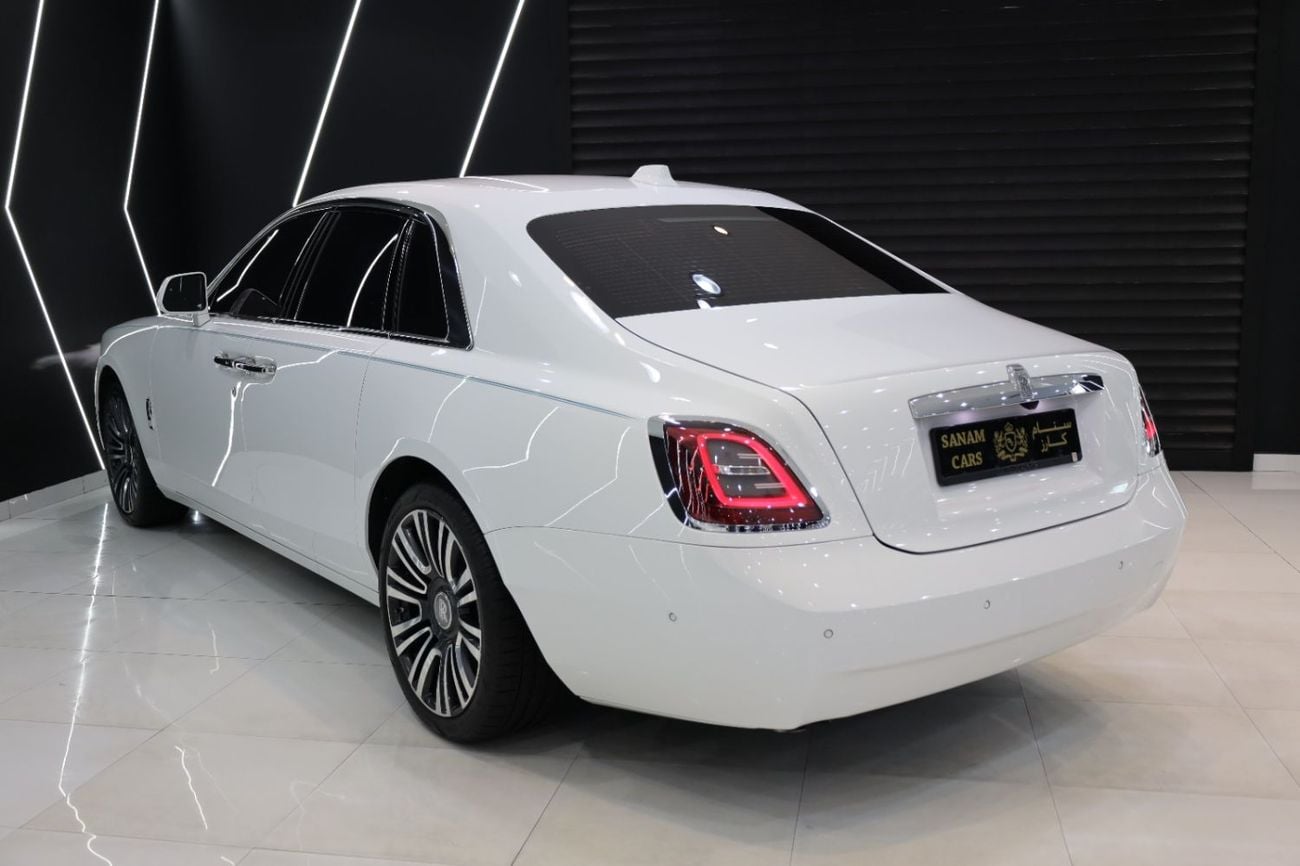Rolls Royce Ghost STANDARD Rear Screens, Bespoke Audio, Illuminated Fascia, Dealer Warr + Serv!!