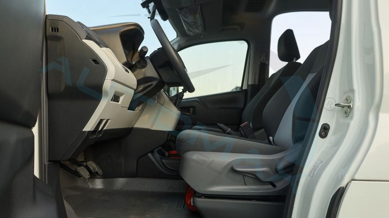 Toyota Hiace DX (For Export , НА ЭКСПОРТ) Bus 2.8T V4 RWD GCC 2026 Без пробега