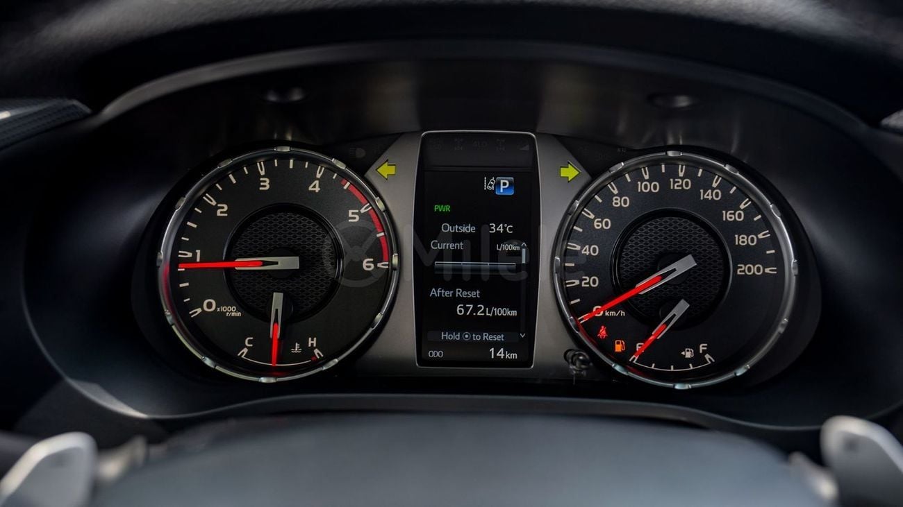 Toyota Hilux GR SPORT