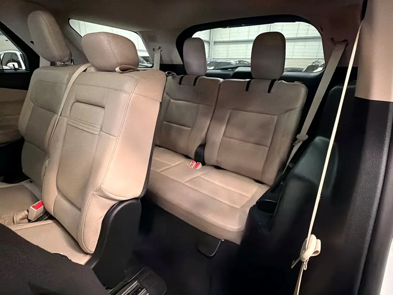 Ford Explorer LIMITED 1,351pm Zero Down Available Limited GCC Specs