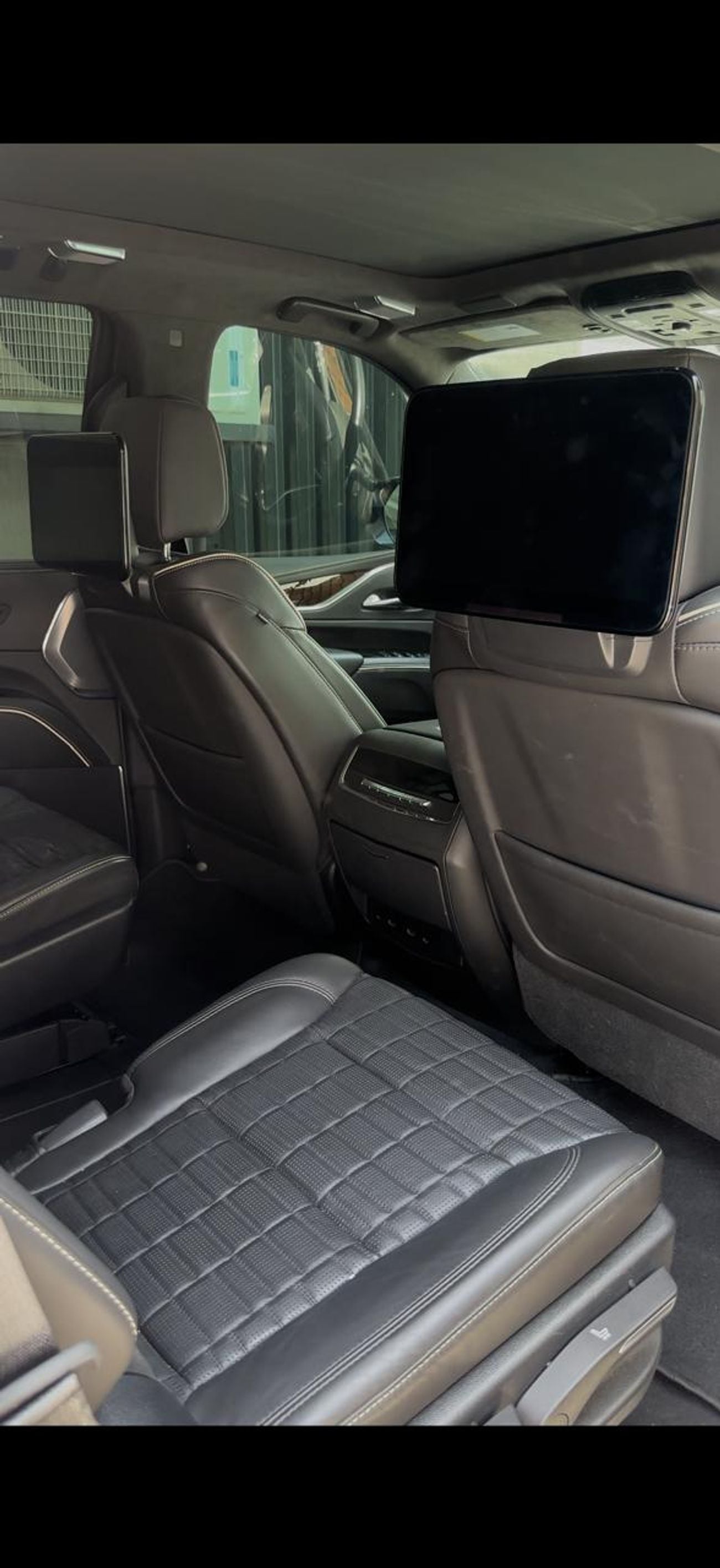 Cadillac Escalade PREMIUM LUXURY PLATINUM FULL SPEC