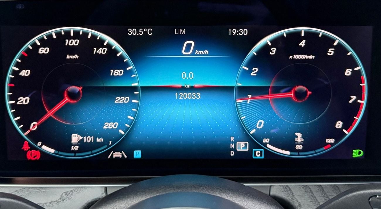 مرسيدس بنز E300 AMG مجلس التعاون الخليجي .. سجل صيانة كامل .. حالة ممتازة .. AMG ..