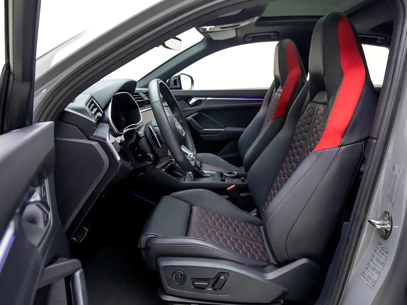 Audi RSQ3 GCC Spec | Dealer Warranty and Service Contract