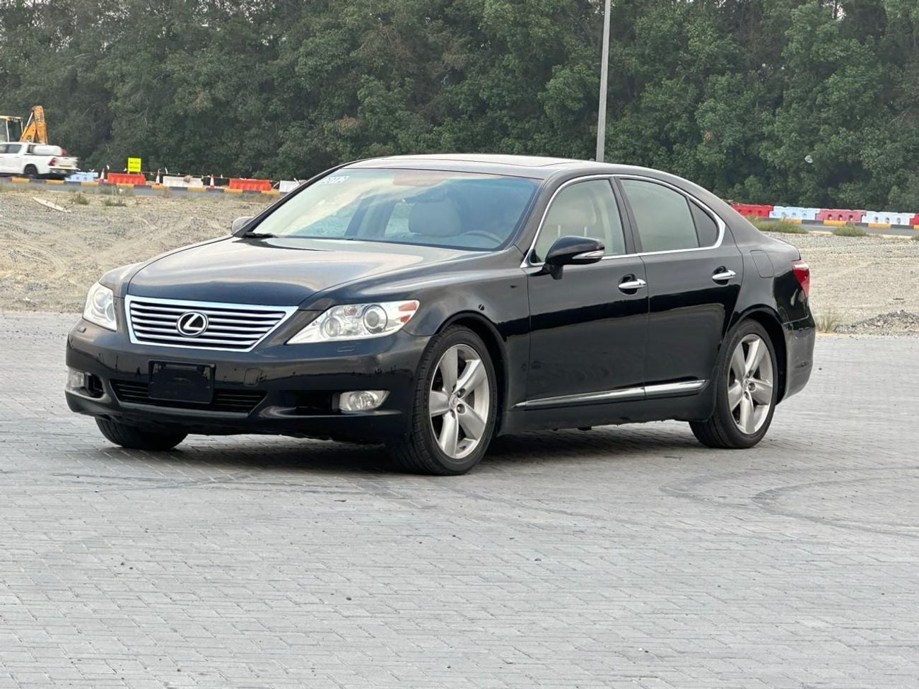 لكزس LS 460 بريمير SWB