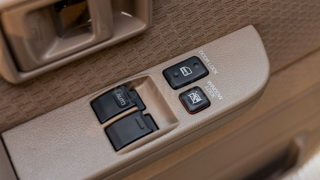 Toyota Land Cruiser Pickup 70 TOYOTA LAND CRUISER | 2-YEAR WARRANTY + SERVICE AVAILABLE | IN-HOUSE FINANCING | 0% DOWNPA
