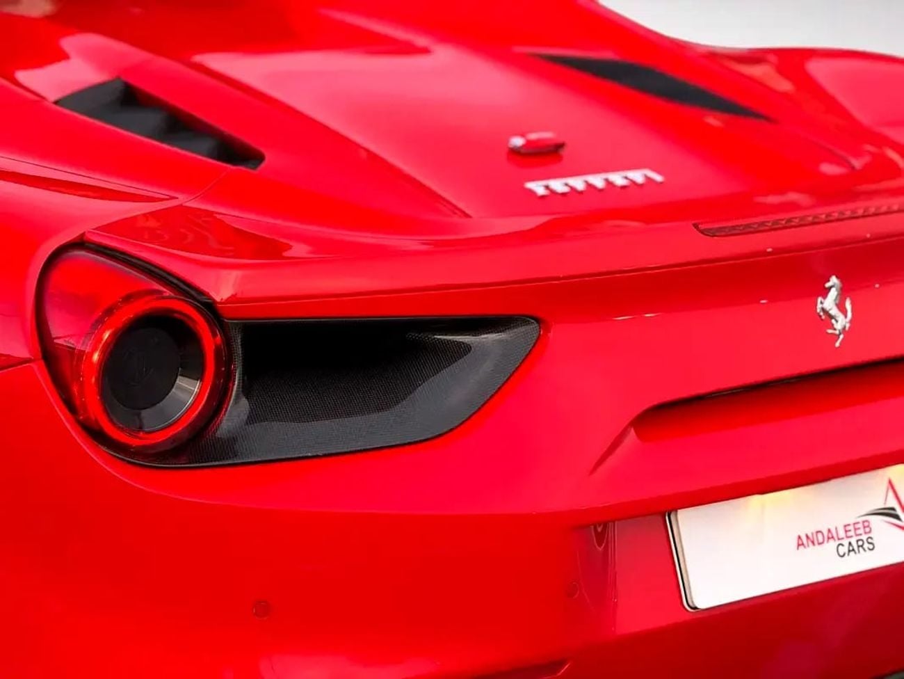Ferrari 488 Spider SPIDER | 670 HP V8 | FULL AL TAYER SERVICE HISTORY | GCC