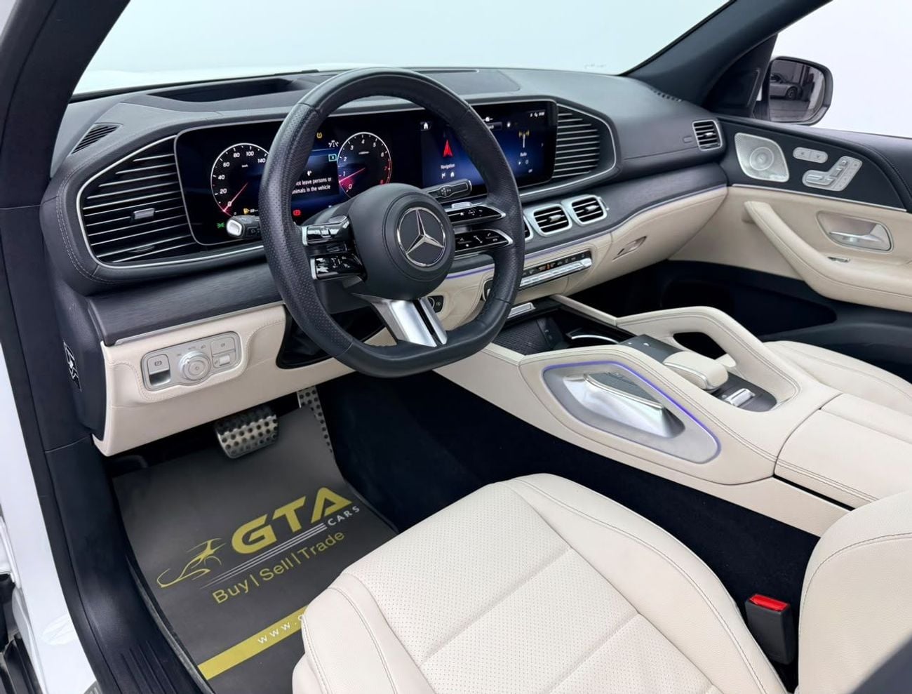 مرسيدس بنز GLS 450 4MATIC مرسيدس بنز GLS450 4MATIC بريميوم بلس موديل 2025، مع ضمان مرسيدس بنز وحزمة خدمة موديل 2029، 7 مقاعد،