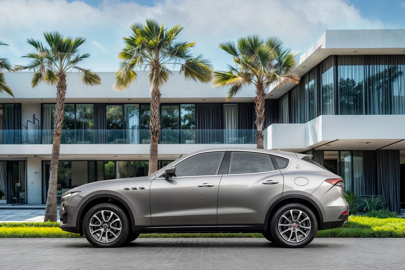 مازيراتي ليفونت STANDARD 2,448 P.M | 0% Downpayment | Maserati Levante Q4!