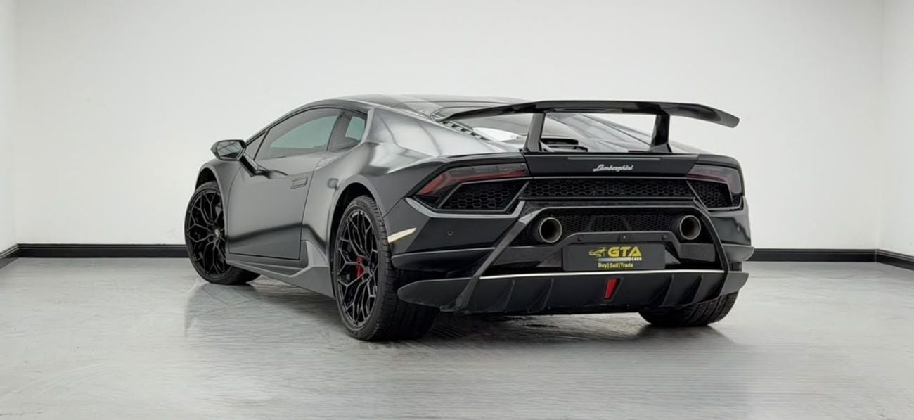 لامبورغيني هوراكان PERFORMANTE