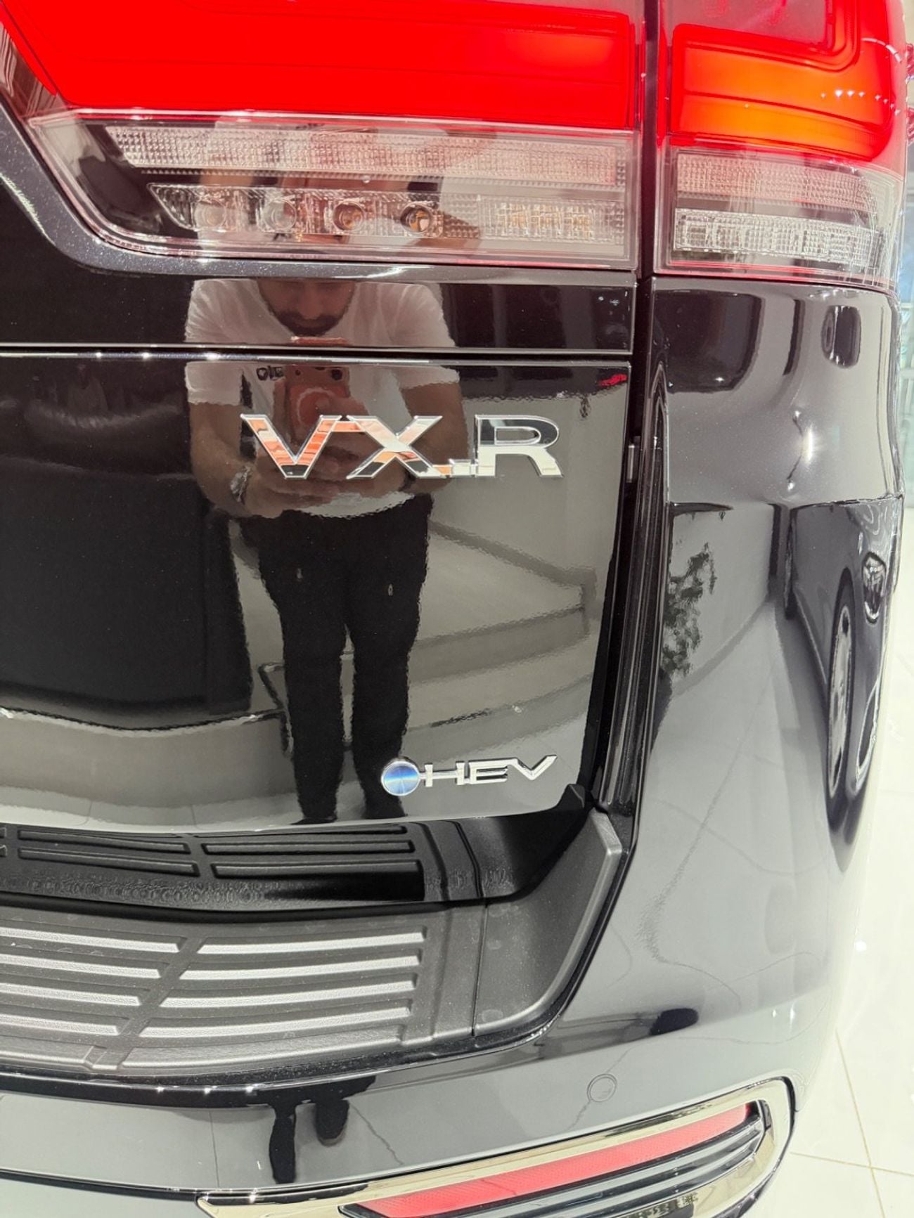 تويوتا لاند كروزر VXR
