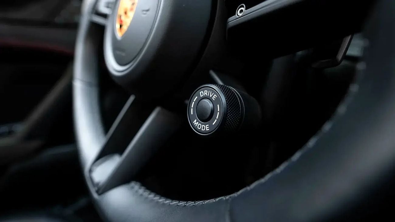 Porsche 911 CARRERA GTS CABRIOLET | FULL AGENCY SERVICE HISTORY | EXCELLENT CONDITION | FINANCE AVAILABLE