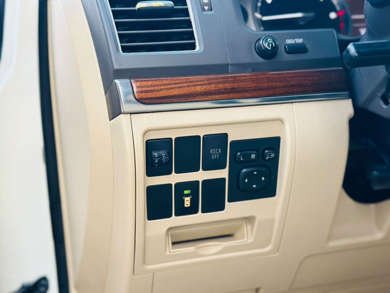 Toyota Land Cruiser VXR