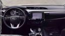 Toyota Hilux SR5 (NON GCC)