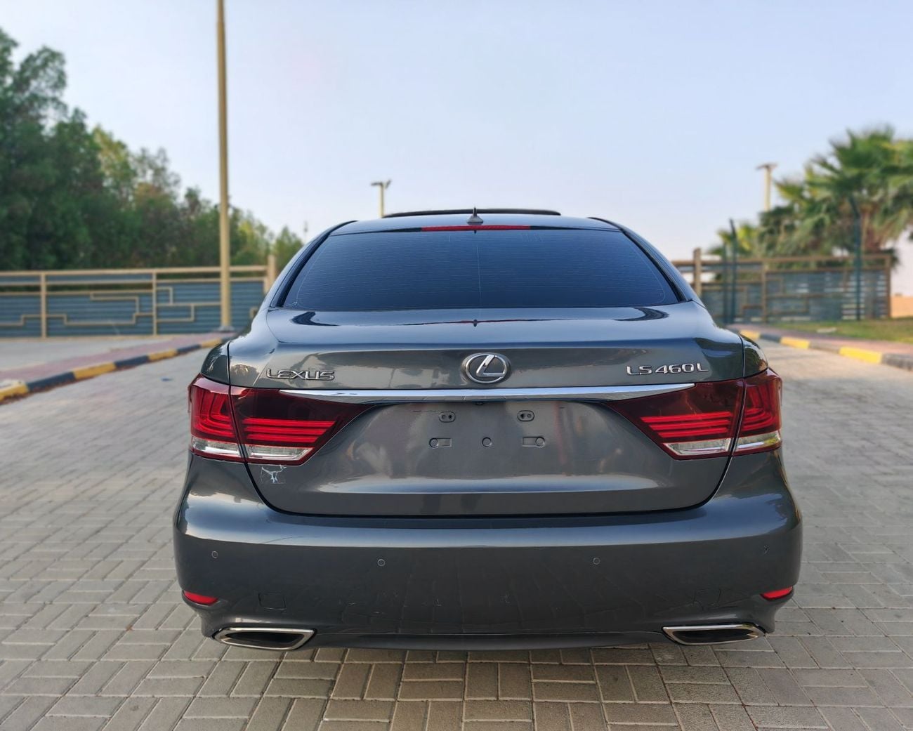 Lexus LS460 PREMIER LWB