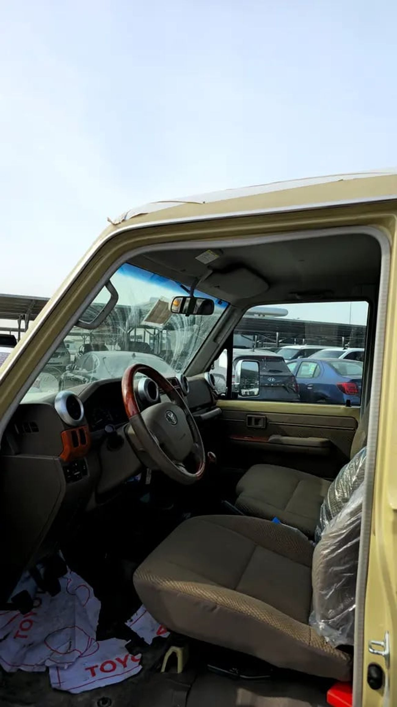 Toyota Land Cruiser 70 LC79 VXR LC 79 Base GCC Specs
