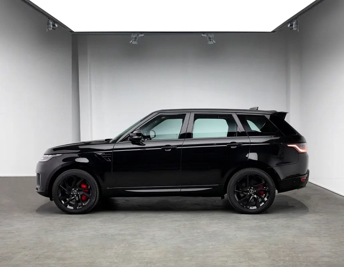 Land Rover Range Rover Sport HSE 0% Down Payment • Black Edition • Full Service History • GCC