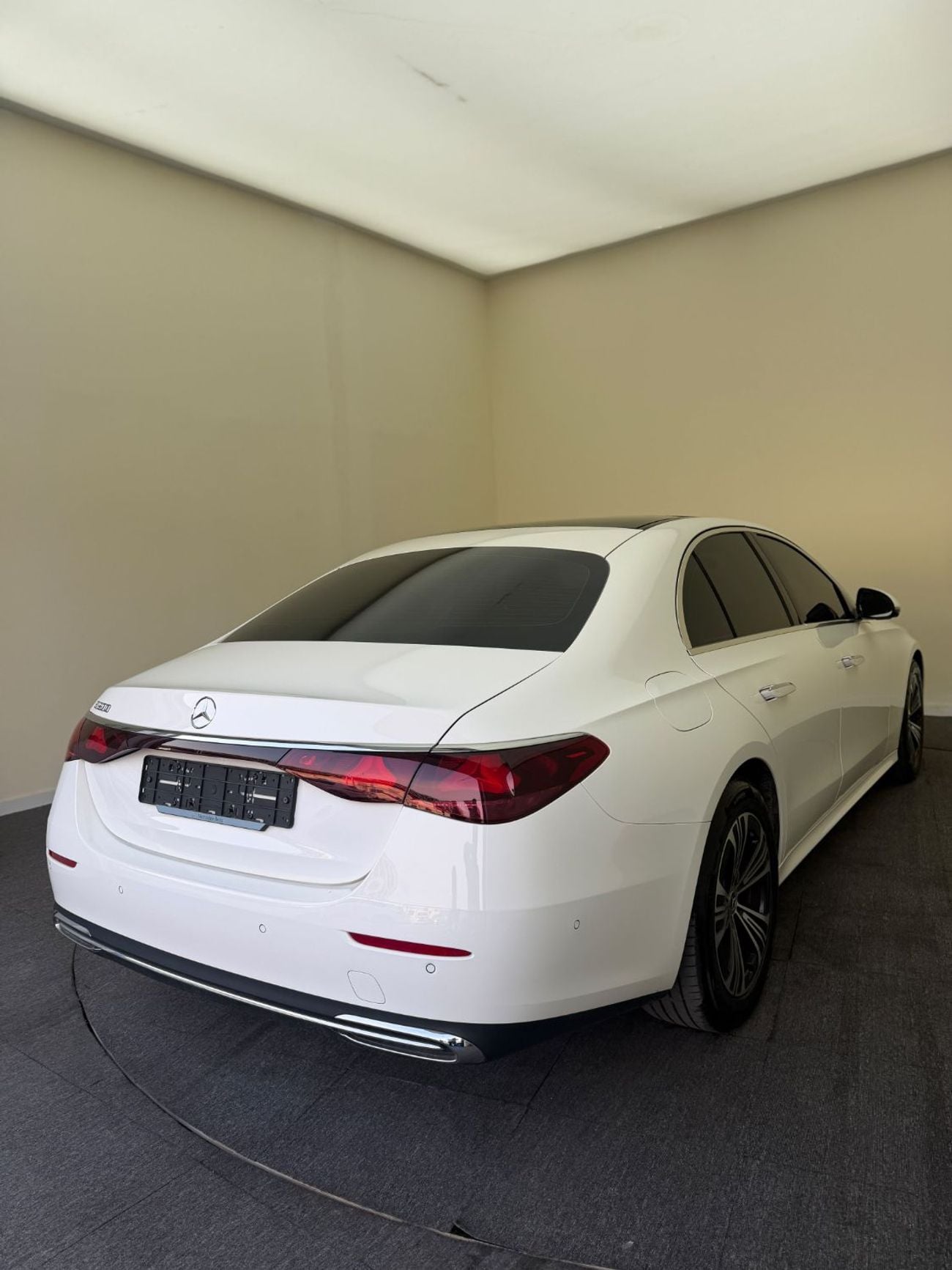 Mercedes Benz E200