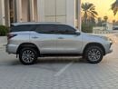 Toyota Fortuner VXR GCC specs interior and Exterior Excellent Condition V6 4.0L