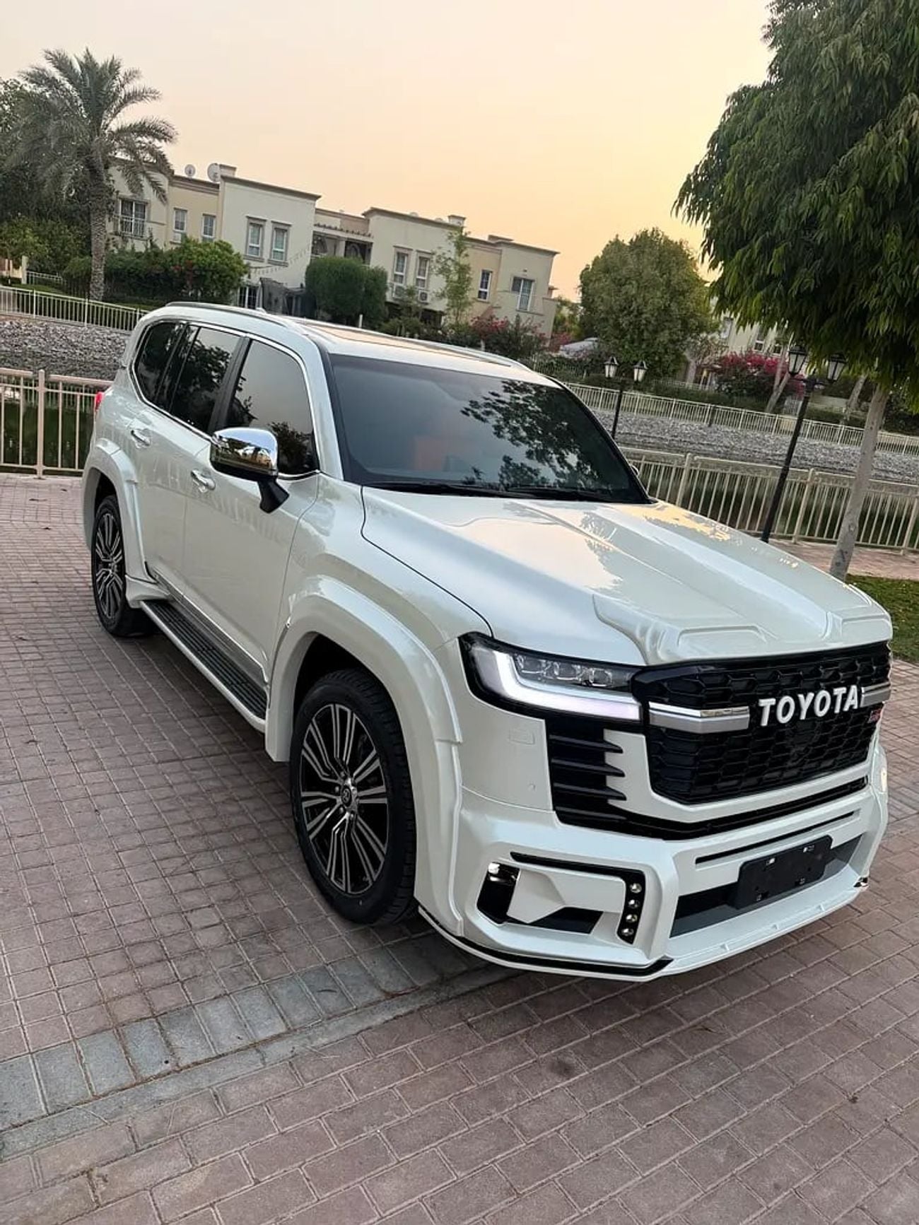 تويوتا لاند كروزر VIP EDITION Wild Body GCC SPECS, Brand