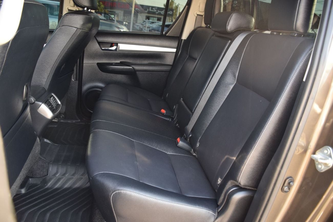 تويوتا هيلوكس 4X4 (2.8L) DIESEL RIGHT HAND
