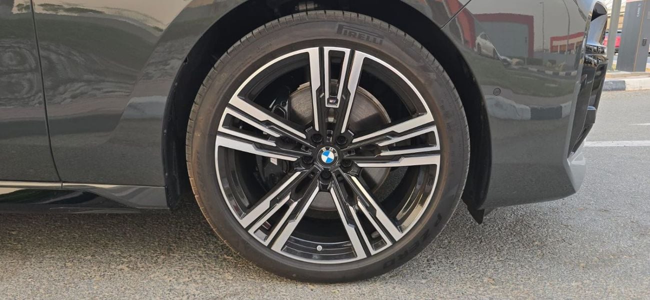 BMW 735i