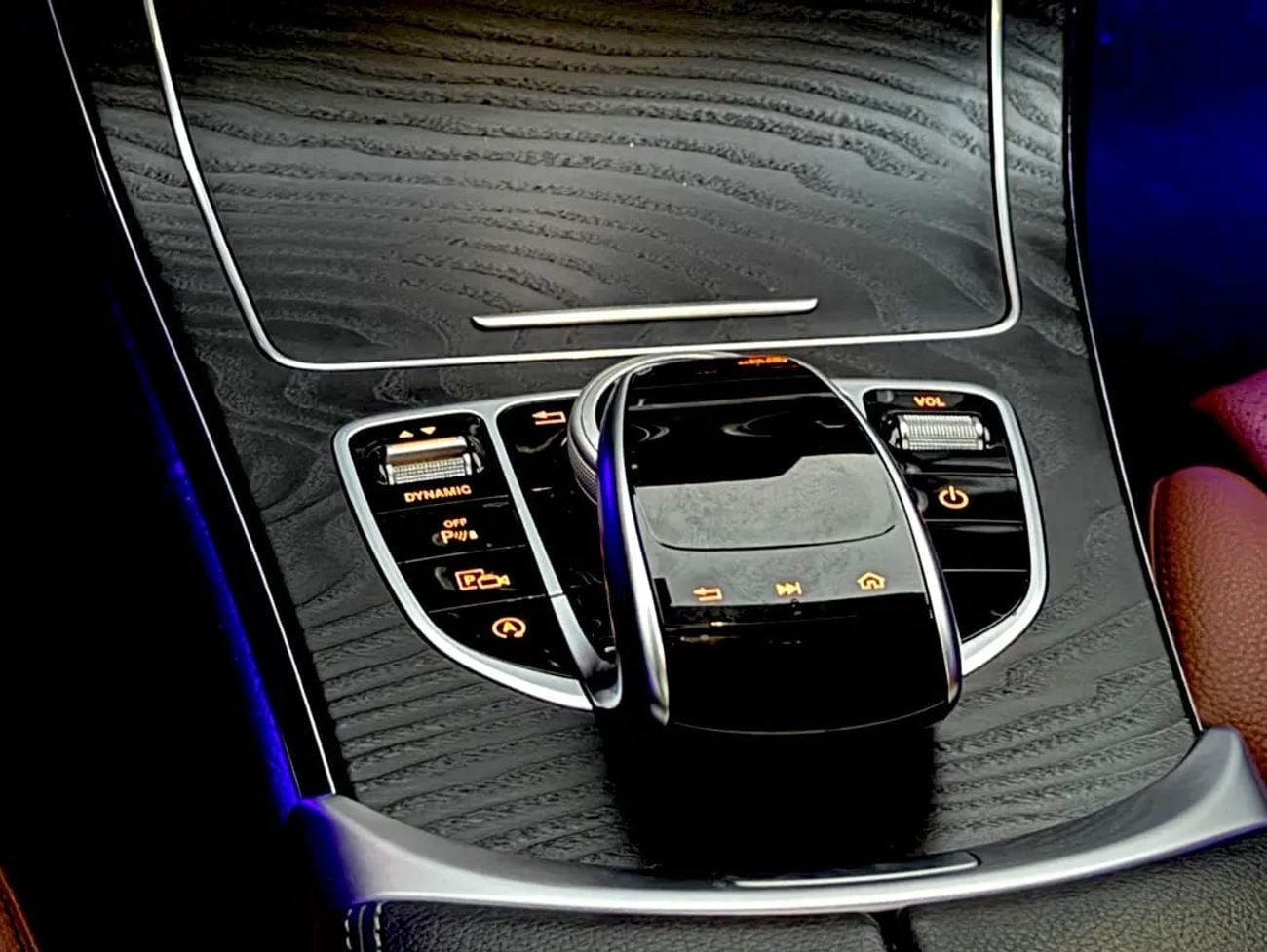 مرسيدس بنز C 200 بريميوم E200 | | GCC | 2.0L TURBO | GCC